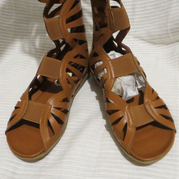 Henry Ferrera Woobar / Gladiator Sandals NIB - Picture 2 of 8